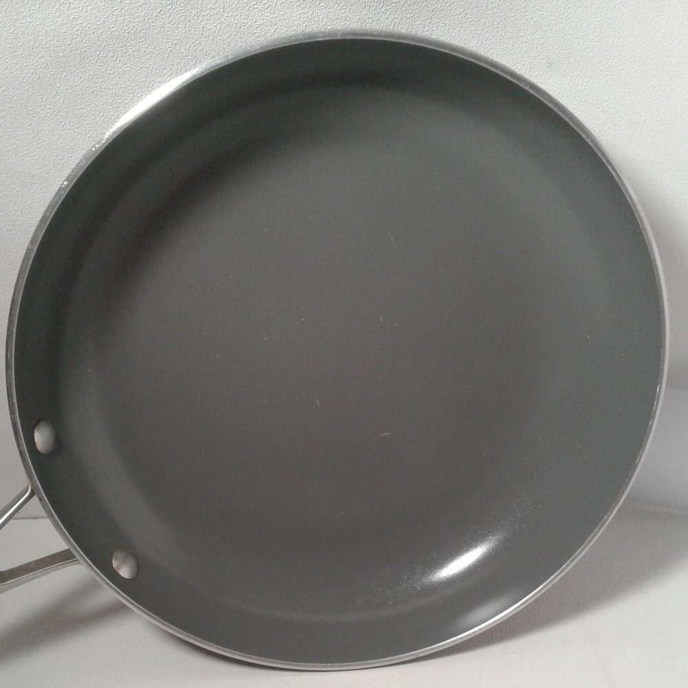 10" 1390 select Calphalon black grey non stick frying pan lightly used 3 lb